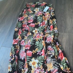 BNWT FLORAL MAXI SKIRT